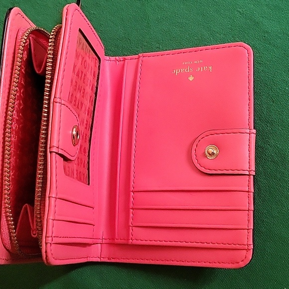 Kate Spade New York Cara Wellesley Wallet - Picture 6 of 7